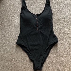 LA hearts one piece swimsuit ❤️